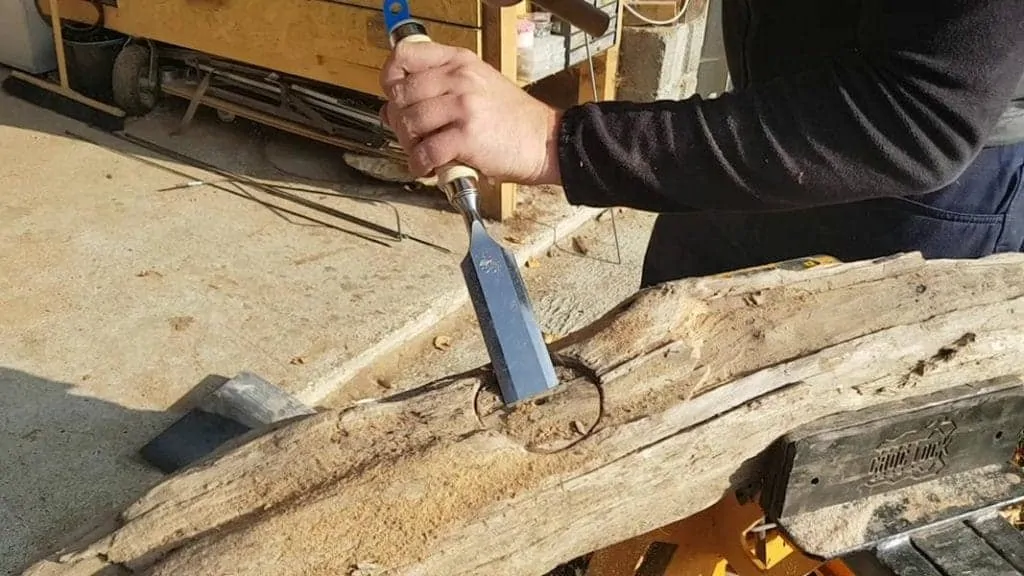Große Löcher in Holz fertigen