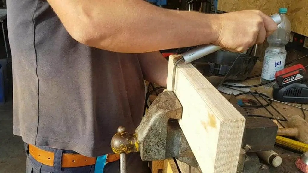 Metall biegen mit Holz