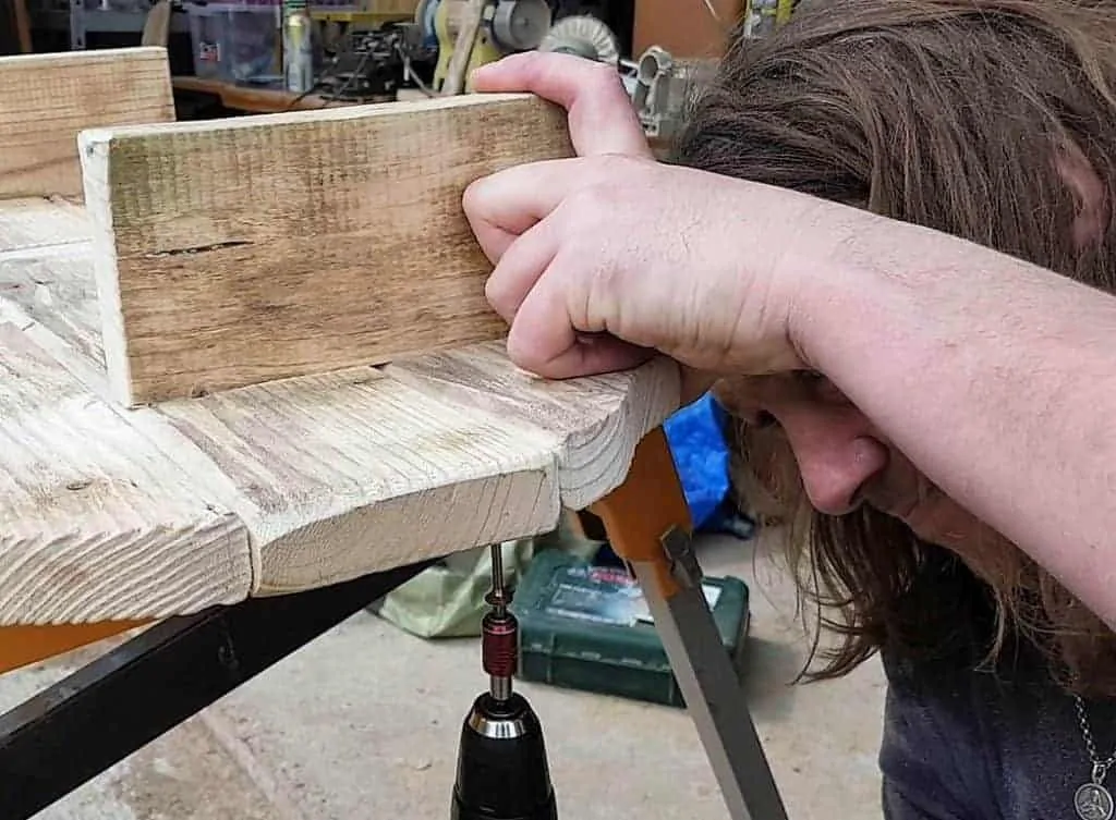 Regal aus Treibholz bauen